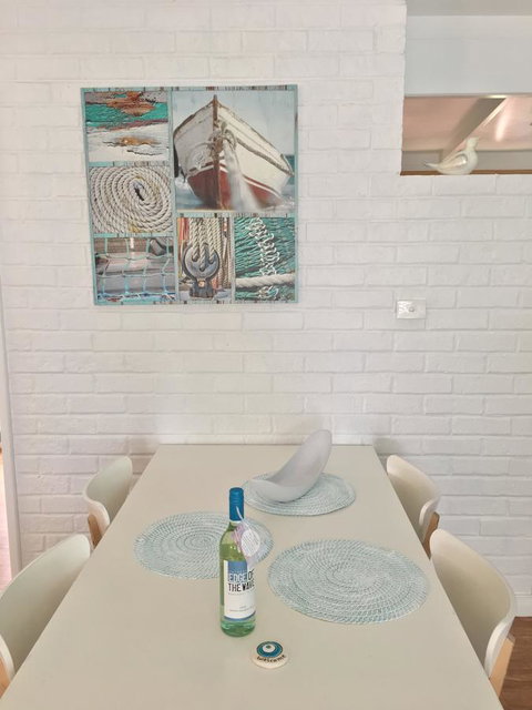 Whitesands Holiday Villas - Accommodation Guide 15