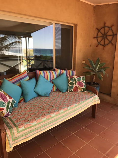 Surf Views - Accommodation Asia 11