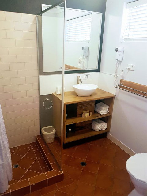 Adamsons Riverside Accommodation - Accommodation China 5