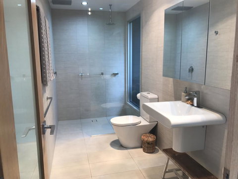 Banksia Luxury Villa - Accommodation Guide 13