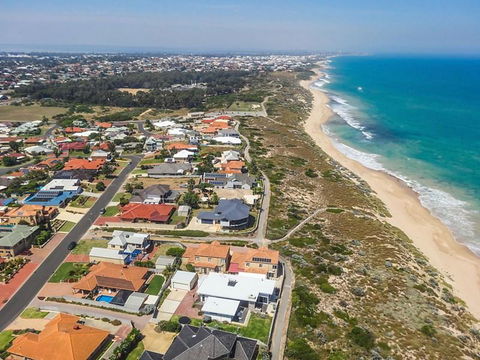 Caravel Beach House Mandurah - Accommodation Asia 17