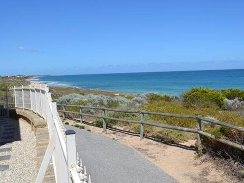 Caravel Beach House Mandurah - Accommodation Asia 34