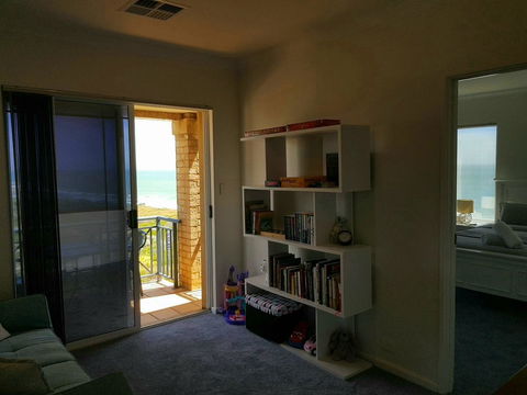 Caravel Beach House Mandurah - Accommodation Asia 7
