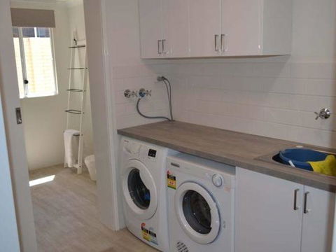 Caravel Beach House Mandurah - Accommodation Asia 33