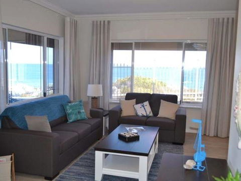 Caravel Beach House Mandurah - Accommodation Asia 24