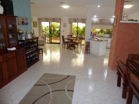 Jennys Retreat - Accommodation Asia 7