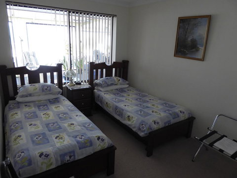 Jennys Retreat - Accommodation Asia 16