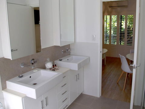 Haven On The Park - Accommodation China 33