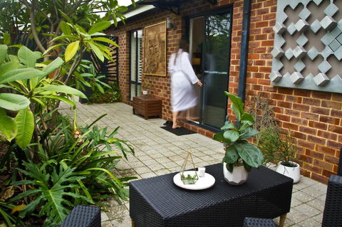 Haven On The Park - Accommodation China 7