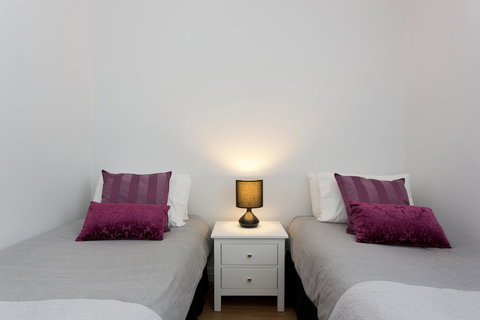 Ocean Breeze Apartment - Accommodation Guide 29