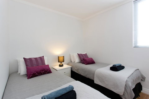 Ocean Breeze Apartment - Accommodation Guide 30