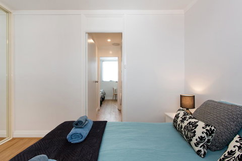 Ocean Breeze Apartment - Accommodation Guide 33