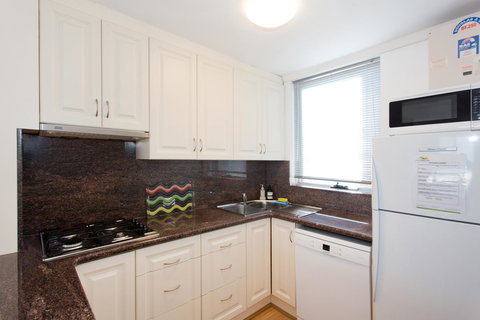 Ocean Breeze Apartment - Accommodation Guide 14