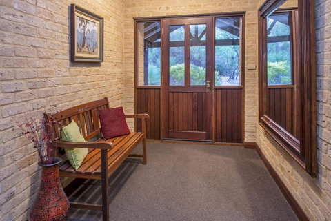 53 Martina Drive - Accommodation Asia 28