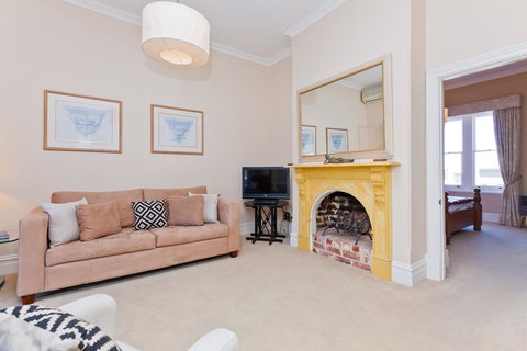 Apartment Faro - Accommodation Asia 2