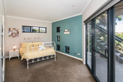 Rockpool - Accommodation Asia 32