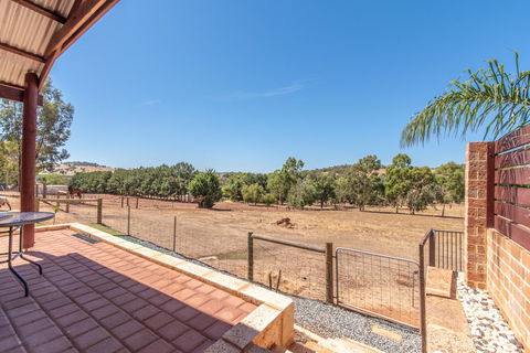 'Bindoon Valley Escape' Cottage - Accommodation Asia 7