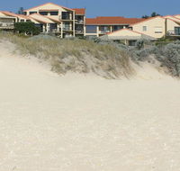 Scarborough  Absolutely Beachfront - Accommodation Asia