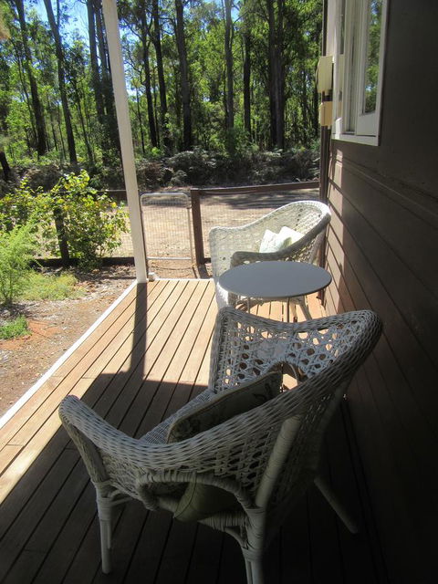 Di's Cabin In Dwellingup - Accommodation Guide 0