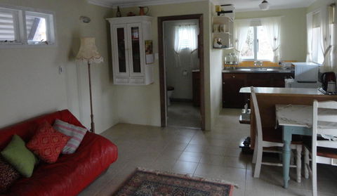 Di's Cabin In Dwellingup - Accommodation Guide 16