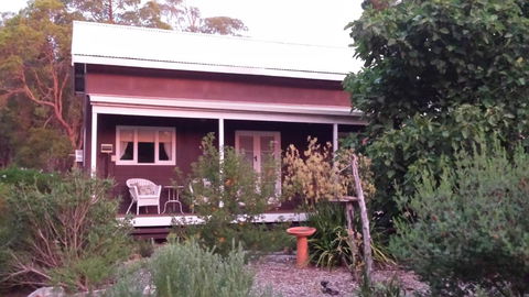 Di's Cabin In Dwellingup - Accommodation Guide 5