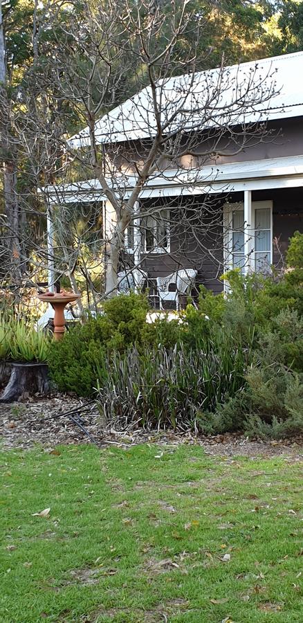 Di's Cabin In Dwellingup - Accommodation Guide 1