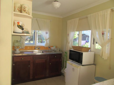Di's Cabin In Dwellingup - Accommodation Guide 18