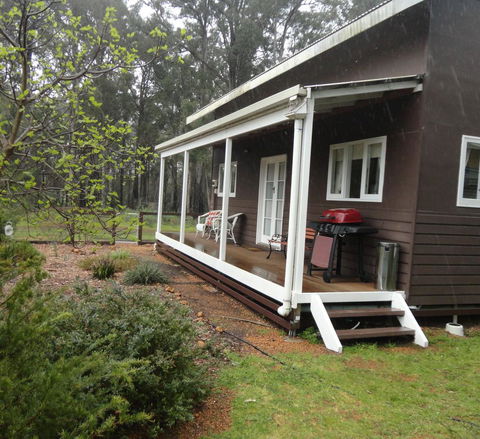 Di's Cabin In Dwellingup - Accommodation Guide 7