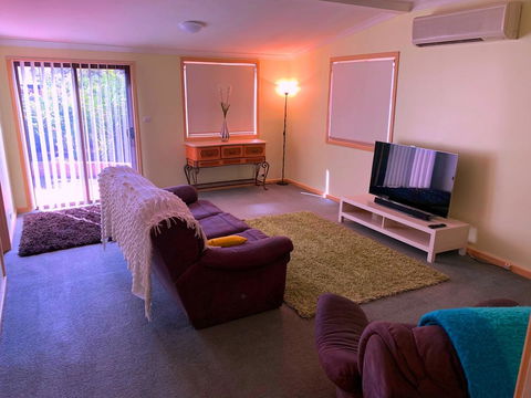 The Cottage That Could - Accommodation Guide 4