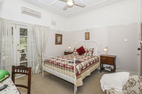 Rosebridge House Bed & Breakfast Adult Retreat - Accommodation China 24
