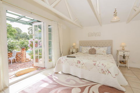 Rosebridge House Bed & Breakfast Adult Retreat - Accommodation China 4