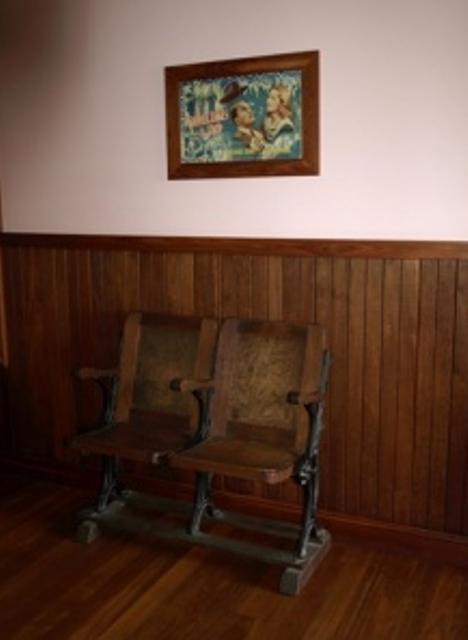 Pemberton Old Picture Theatre Holiday Apartments - Accommodation Asia 38