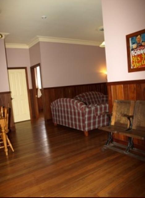 Pemberton Old Picture Theatre Holiday Apartments - Accommodation Asia 27