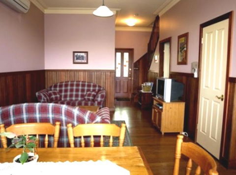 Pemberton Old Picture Theatre Holiday Apartments - Accommodation Asia 5