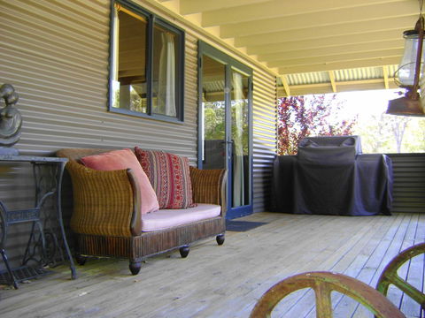 Scotsdale Valley Studios - Accommodation Guide 6