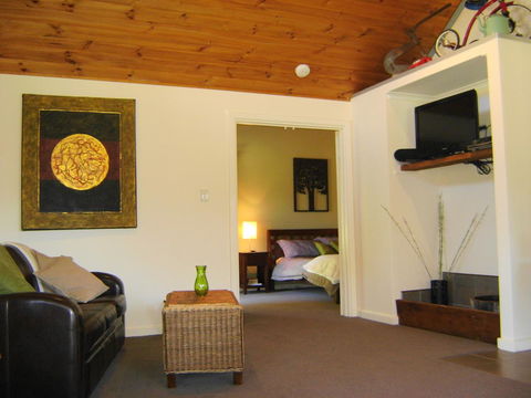 Scotsdale Valley Studios - Accommodation Guide 5