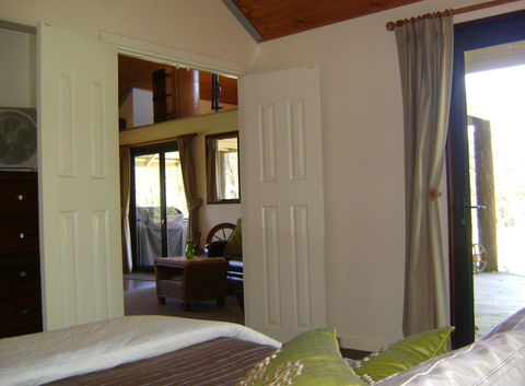 Scotsdale Valley Studios - Accommodation Guide 10