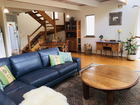 Zephyr Studio - Accommodation Guide 6