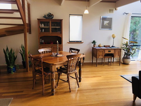 Zephyr Studio - Accommodation Guide 7