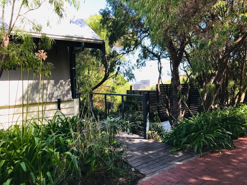 Zephyr Studio - Accommodation Guide 22