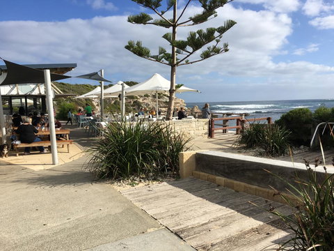 Zephyr Studio - Accommodation Guide 32