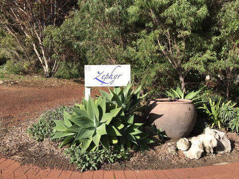 Zephyr Studio - Accommodation Guide 23