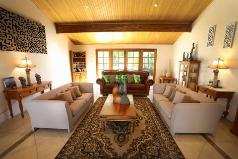 Nivalis Bed And Breakfast - Accommodation Guide 0
