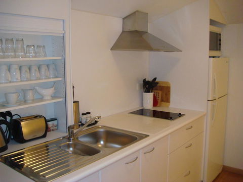 Fremantle Beach Studio - Accommodation Asia 3