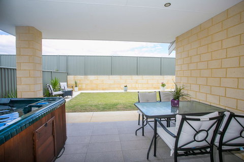 Indian Ocean Retreat - Accommodation Guide 21