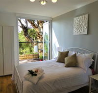 Treetops Cottage - Accommodation Asia
