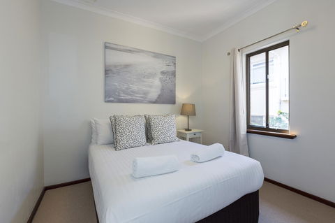 Cottesloe Sea Salt Abode - Executive Escapes - Accommodation Asia 9