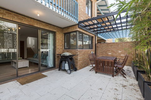 Cottesloe Sea Salt Abode - Executive Escapes - Accommodation Asia 10