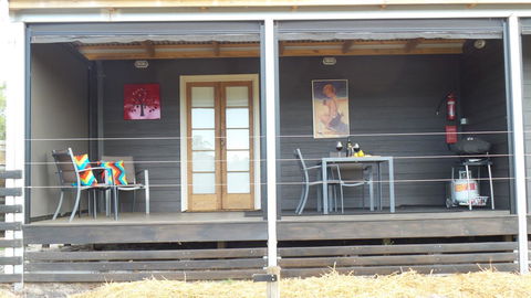 Windfall Estate Vineyard Cottage - Accommodation Guide 9