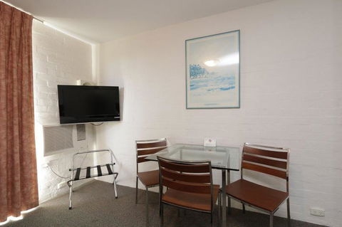 Atrium Hotel Mandurah - Accommodation Asia 2